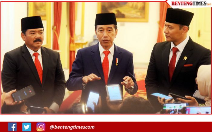 Jokowi Lantik Hadi Tjahjanto Jadi Menko Polhukam Dan AHY Jadi Menteri ...